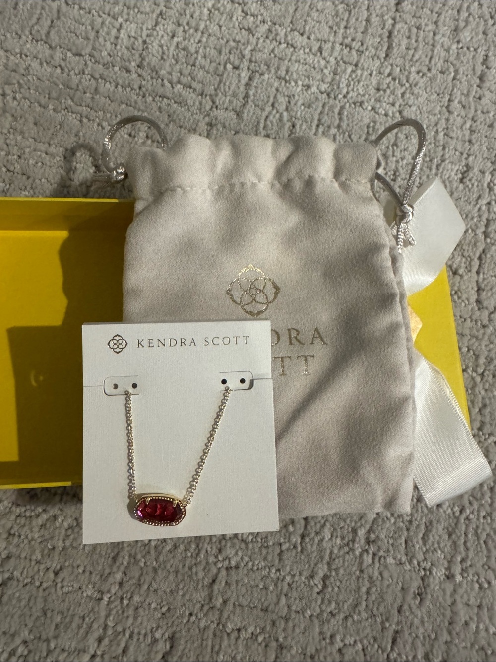 Kendra Scott Elisa Pendant Necklace - Deep Red